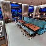 Zeit ホテル 4*