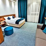 Zeit 4* Lenzing