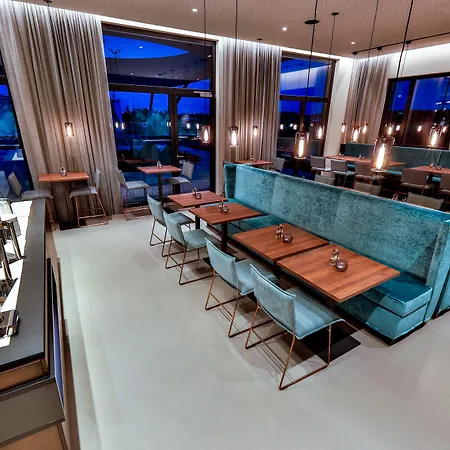 Zeit Hotel 4*
